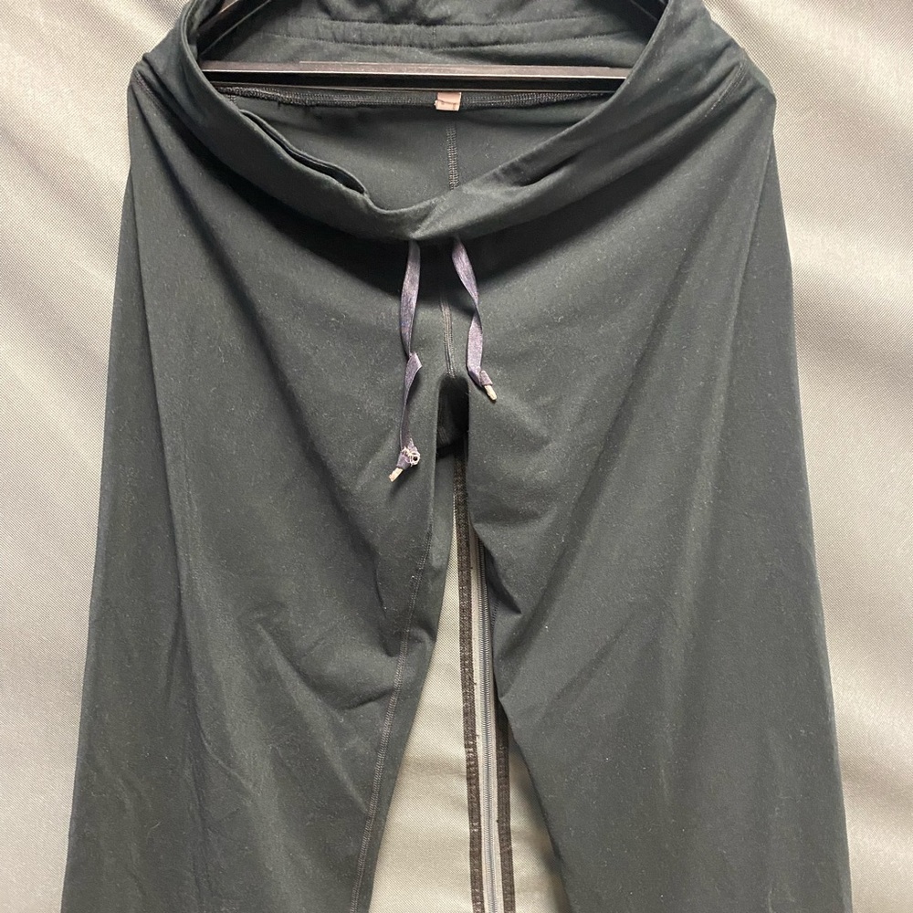Under Armour fitted yoga pants
